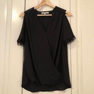 Heartloom XS Cold Shoulder Blouse